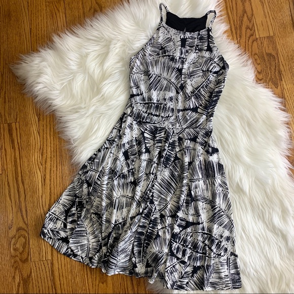 Aqua woman’s mini dress feather printed stretch XS - Picture 7 of 7